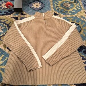 Quarter zip sweater with stripe